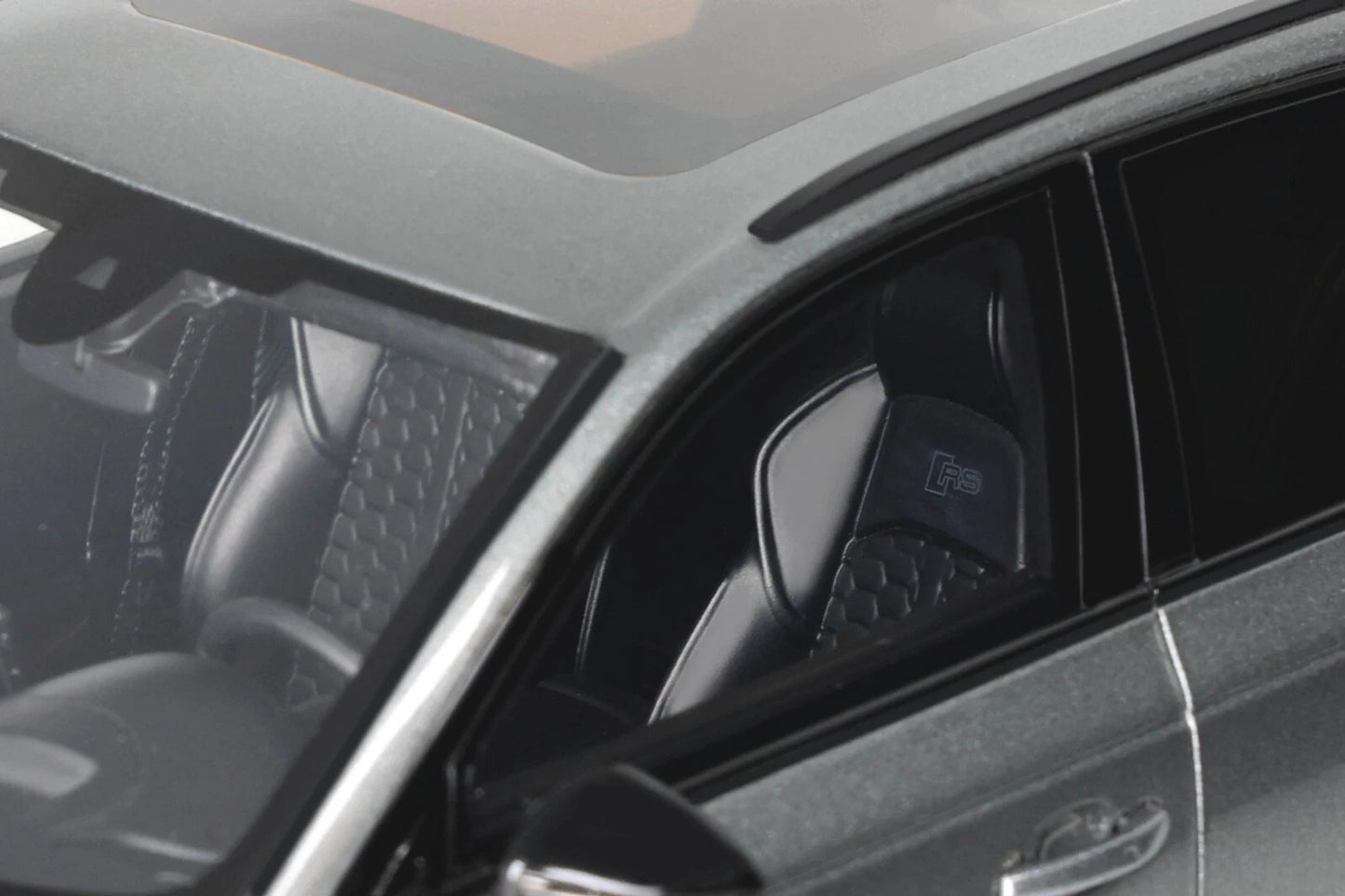 Audi RS4 Avant Competition 1:18