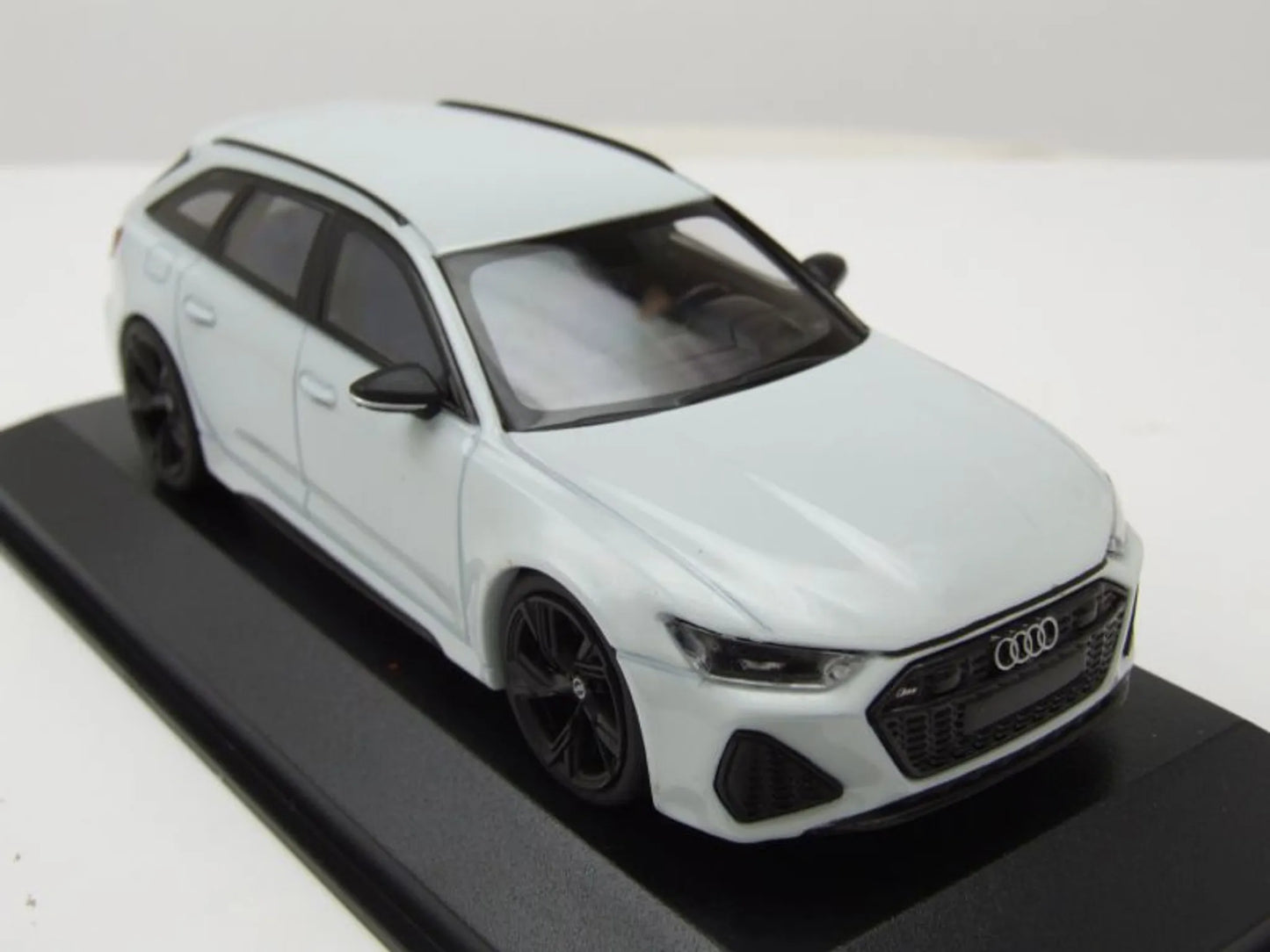 Audi RS 6 Avant 2019 - 1:43